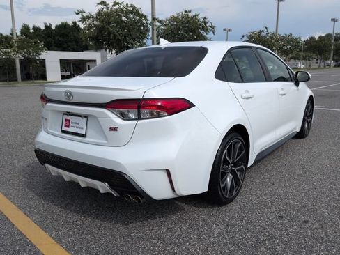 Certified 2022 Toyota Corolla SE FWD image 4
