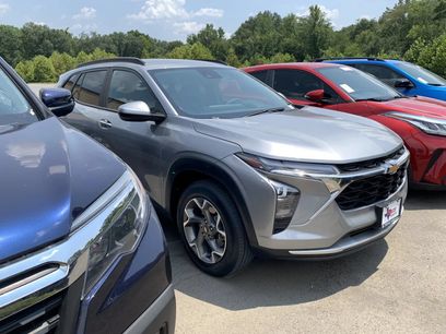 Used 2025 Chevrolet Trax LT