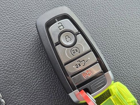 New 2026 Ford F250 Lariat w/ Lariat Premium Package image 32