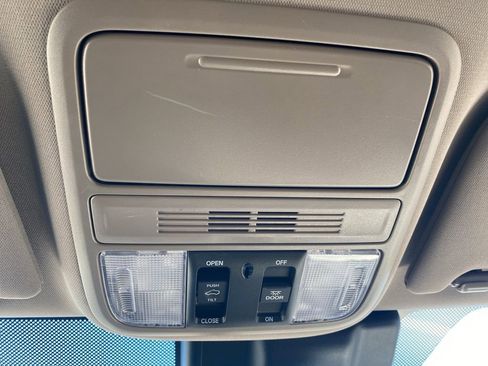 Used 2019 Honda Odyssey EX-L image 25