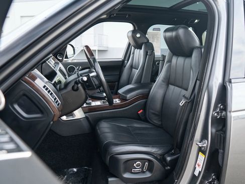 Used 2017 Land Rover Range Rover HSE image 29