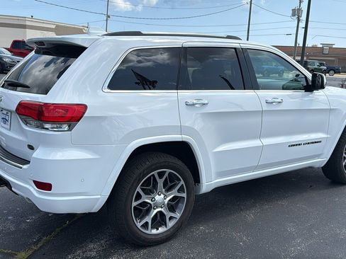 Used 2019 Jeep Grand Cherokee Overland AWD/4WD image 10