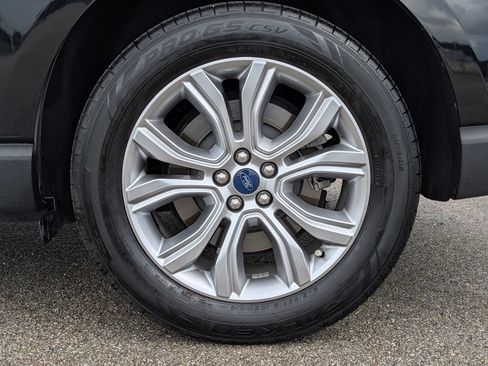 Used 2022 Ford Edge Titanium AWD/4WD image 22