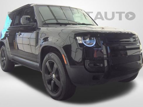 Used 2023 Land Rover Defender 110 S image 5