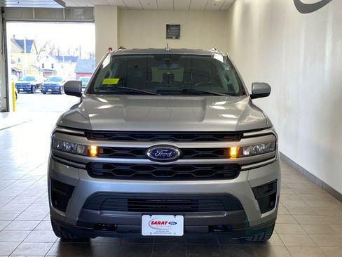 Used 2023 Ford Expedition Max XLT AWD/4WD image 3