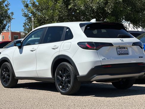 Used 2023 Honda HR-V Sport image 6