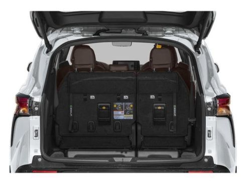 New 2026 Toyota Sienna Platinum AWD/4WD image 10