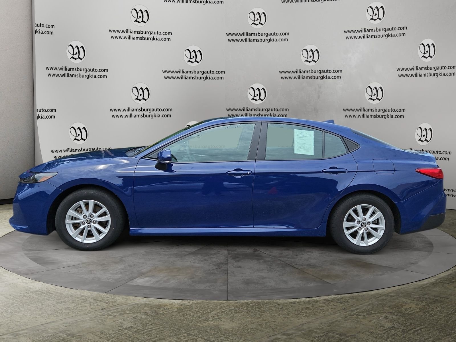 Used 2025 Toyota Camry LE FWD image 2