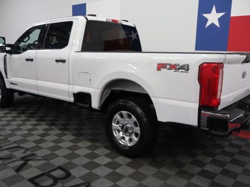 Used 2024 Ford F250 XLT w/ FX4 Off-Road Package AWD/4WD image 15