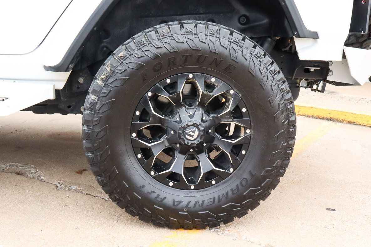 Used 2021 Jeep Wrangler Unlimited Sahara AWD/4WD image 17