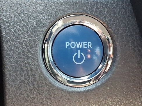 Used 2019 Toyota Camry LE FWD image 23