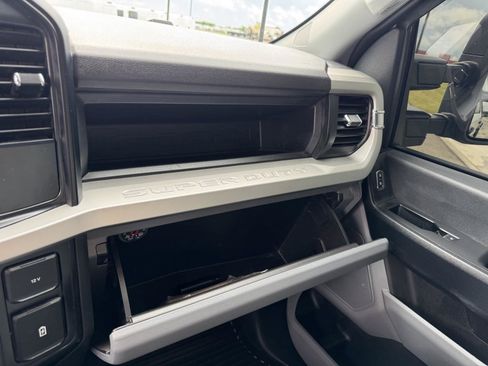 Used 2025 Ford F250 XL image 17