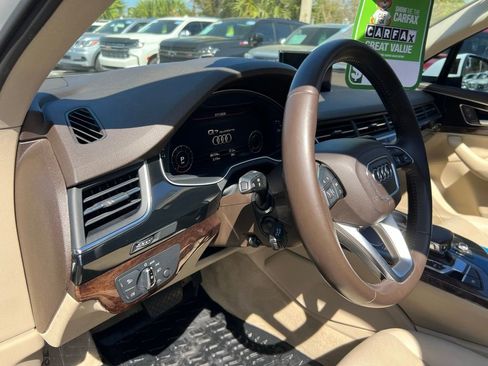 Used 2017 Audi Q7 3.0T Premium Plus w/ Premium Plus Package image 30