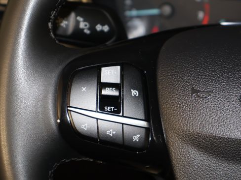 Used 2022 Ford Escape SE w/ SE Sport Appearance Package image 15