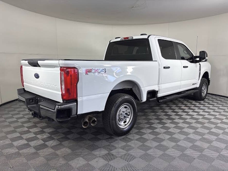 Used 2023 Ford F250 XL w/ FX4 Off-Road Package AWD/4WD image 10