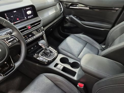 Used 2025 Kia Seltos SX w/ SX Sunroof Package AWD/4WD image 26