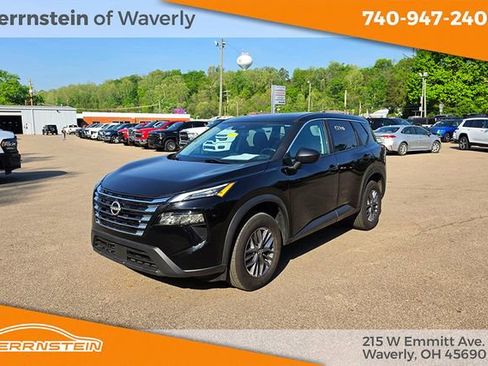 Used 2024 Nissan Rogue S AWD/4WD image 3