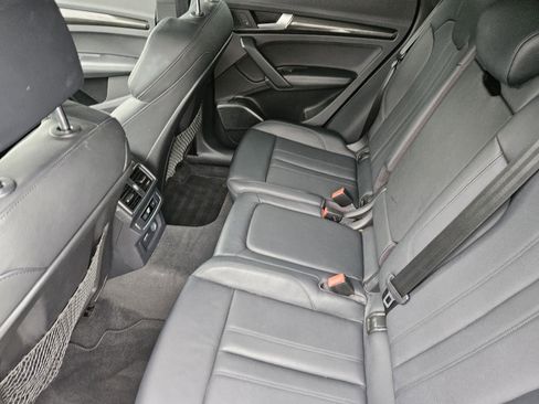 Used 2019 Audi SQ5 Prestige w/ Prestige Package image 30