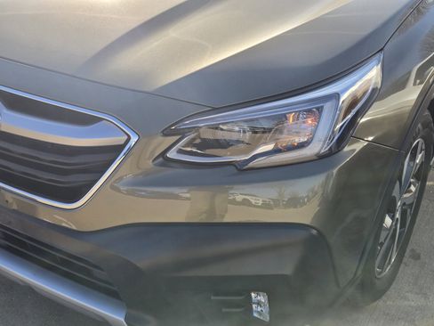 Used 2022 Subaru Outback Limited XT image 9