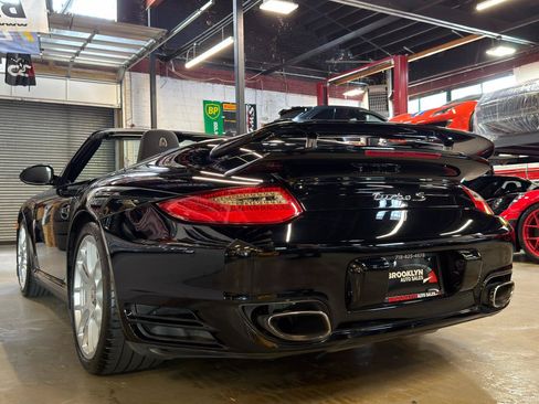 Used 2012 Porsche 911 4 Cabriolet AWD/4WD image 10