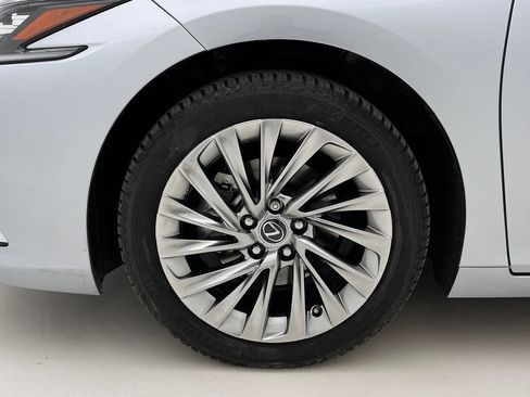 Used 2023 Lexus ES 300h Ultra Luxury image 23