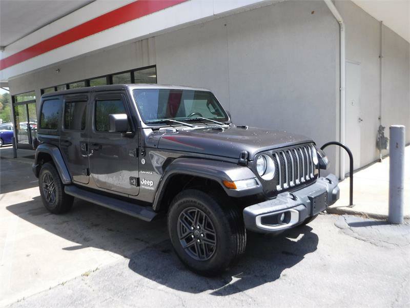 Used 2019 Jeep Wrangler Unlimited Sahara w/ Safety Group AWD/4WD image 1