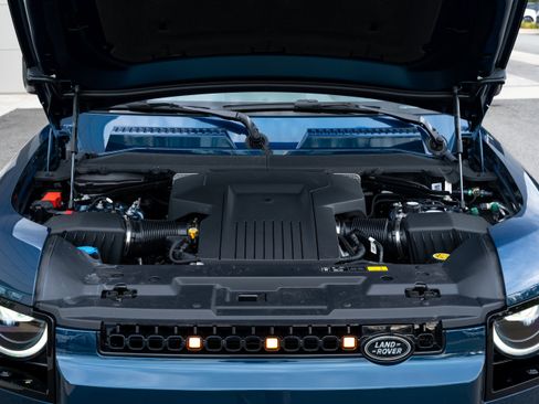 Used 2026 Land Rover Defender 110 OCTA image 20