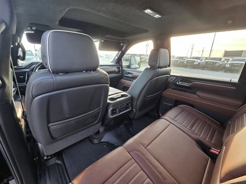 Used 2025 GMC Sierra 2500 Denali Ultimate image 28