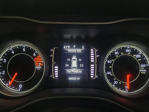 Used 2021 Jeep Cherokee Latitude Plus image 23