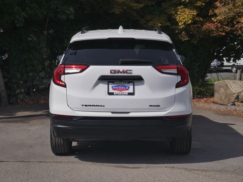Used 2024 GMC Terrain SLE w/ Driver Convenience Package AWD/4WD image 23
