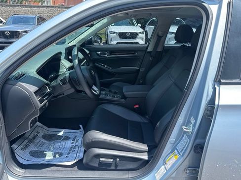 Used 2023 Honda Civic Touring image 9