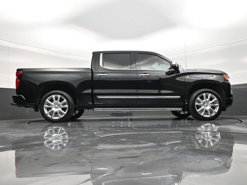 Used 2024 Chevrolet Silverado 1500 High Country AWD/4WD image 26