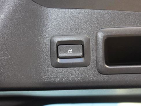 Used 2023 MAZDA MAZDA3 s FWD image 14