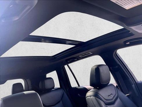 Used 2025 Cadillac XT6 Premium Luxury FWD image 17