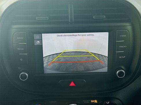Used 2025 Kia Soul LX w/ LX Technology Package image 22