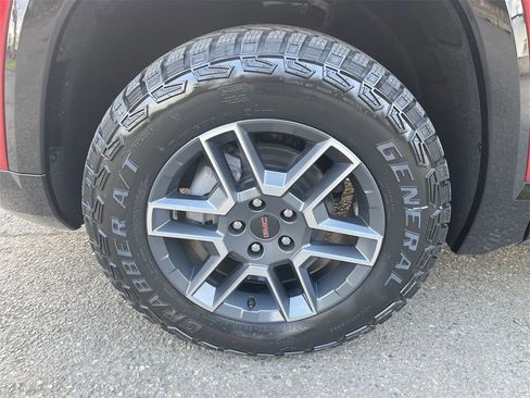 New 2026 GMC Terrain AT4 w/ Convenience Package III image 32