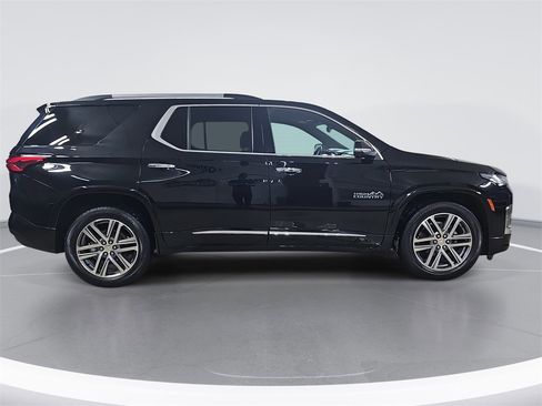 Certified 2023 Chevrolet Traverse High Country w/ LPO, Floor Liner Package image 2