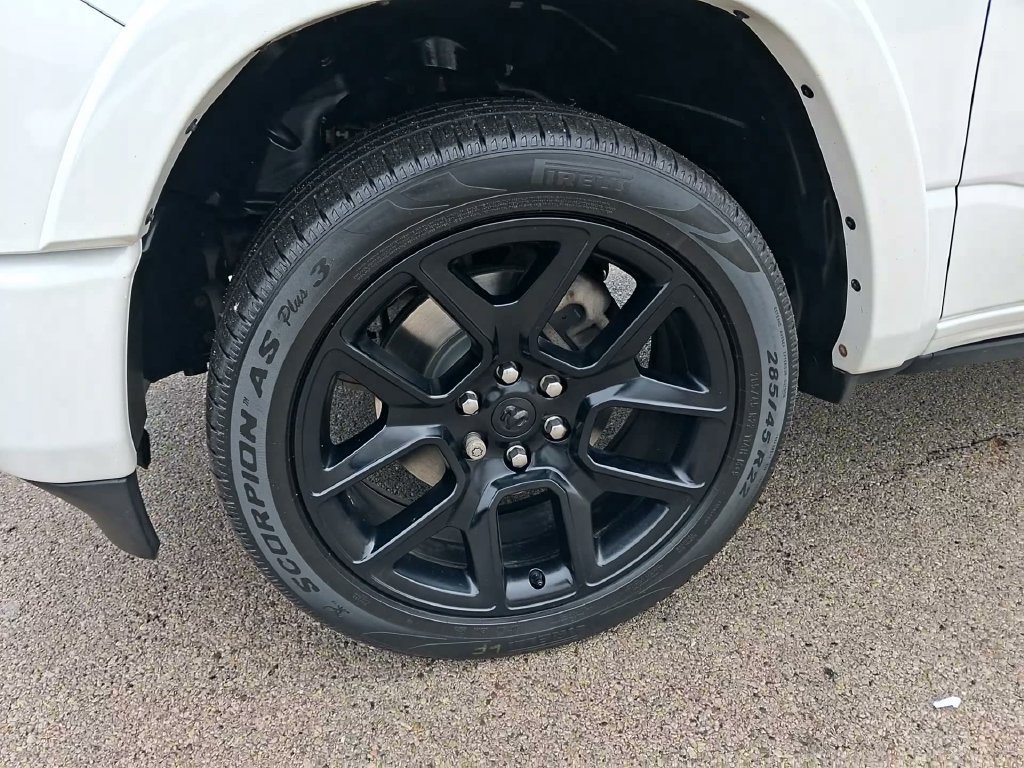 Used 2022 RAM 1500 Laramie AWD/4WD image 15