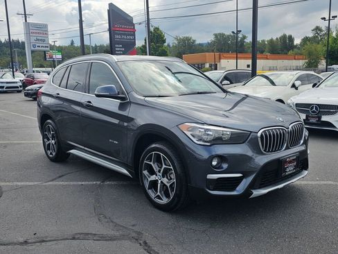 Used 2018 BMW X1 xDrive28i w/ Convenience Package image 3