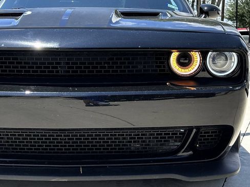 Used 2020 Dodge Challenger SXT RWD image 8