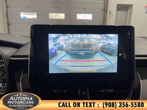 Used 2025 Toyota Corolla SE image 34