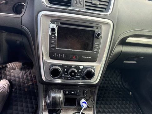 Used 2013 GMC Acadia SLT image 18