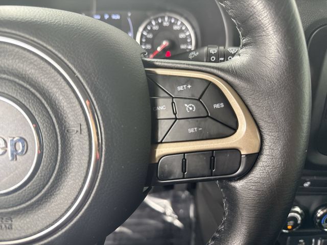 Used 2017 Jeep Renegade Latitude w/ Cold Weather Group AWD/4WD image 14