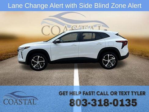 Used 2026 Chevrolet Trax RS w/ Sunroof Package image 17