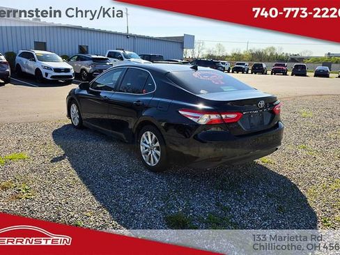 Used 2019 Toyota Camry LE image 6