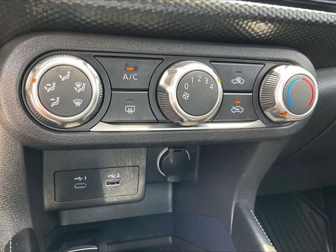 Used 2023 Nissan Kicks SV FWD image 32