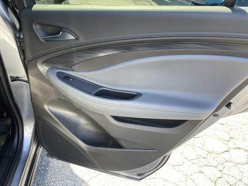 Certified 2020 Buick Envision Essence FWD image 18