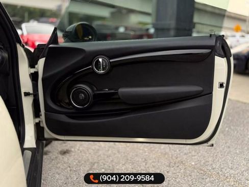Used 2017 MINI Cooper 2-Door Hardtop image 12