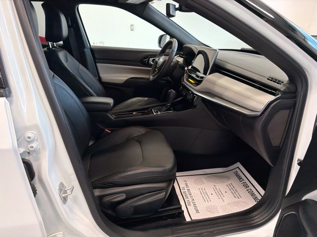Used 2023 Jeep Compass Limited w/ Sun and Sound Group AWD/4WD image 35