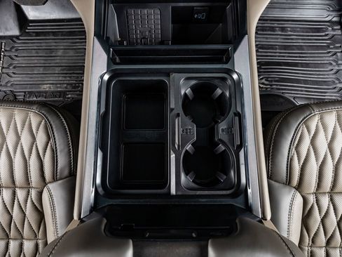 Used 2026 Ford F450 Platinum w/ Platinum Plus Package image 27